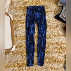Blue and black marble leggings